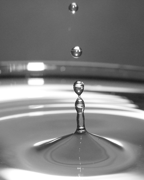 Black and White Cropped Water Drop
