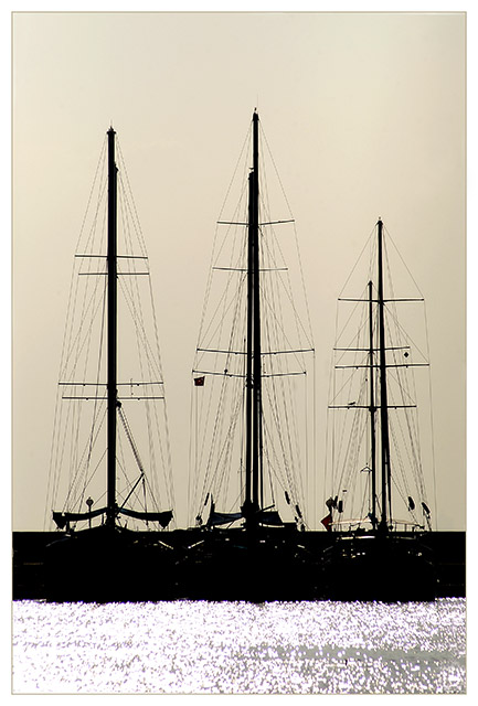 Masts at rest