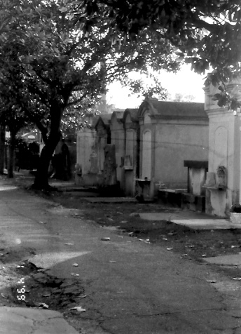NewOrleanscemetery99.jpg