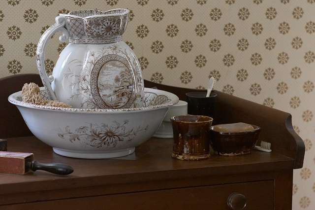 [The Past] The Bedroom Bathroom
