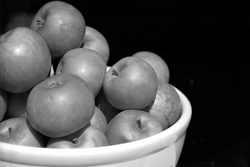 Apples in a Bowl Crop2