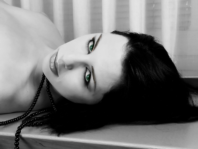 P1020741_nn-bw-eyes-only.jpg