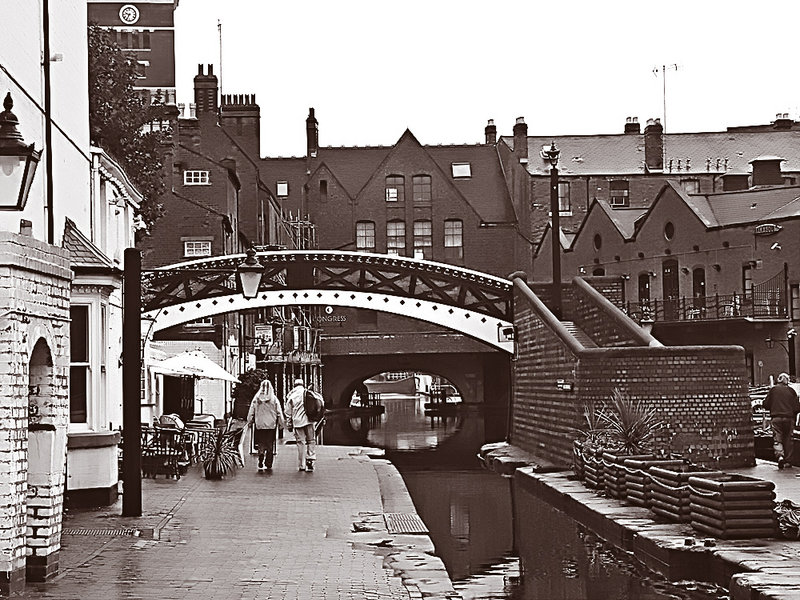 P1030692-towpath-duotone.jpg