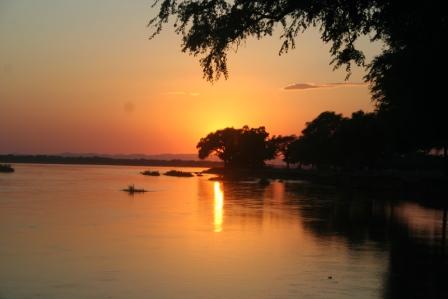 sunrise zambezi 2.JPG