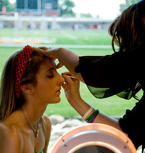 Makeup Artist, Starring Roz