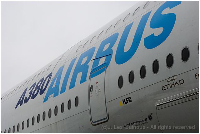 Airbus A380 - Logo Viewed from Ground Front