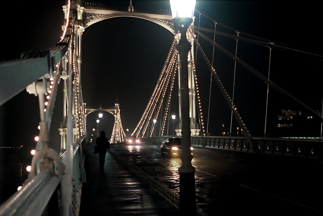 A London Bridge