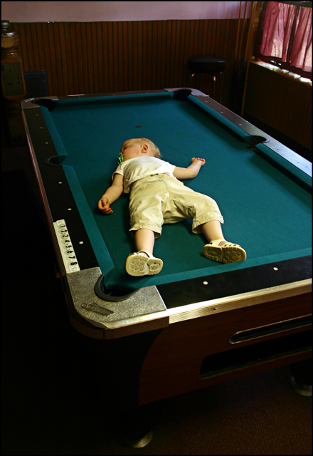 Little girl - corner pocket