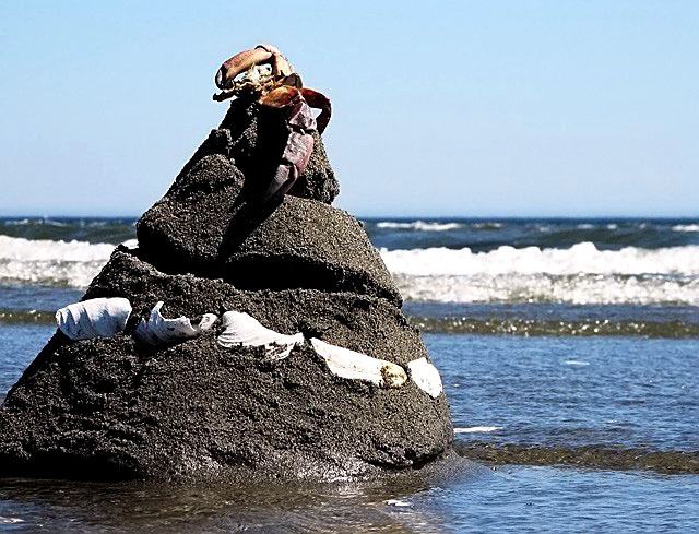 Tide's coming in!