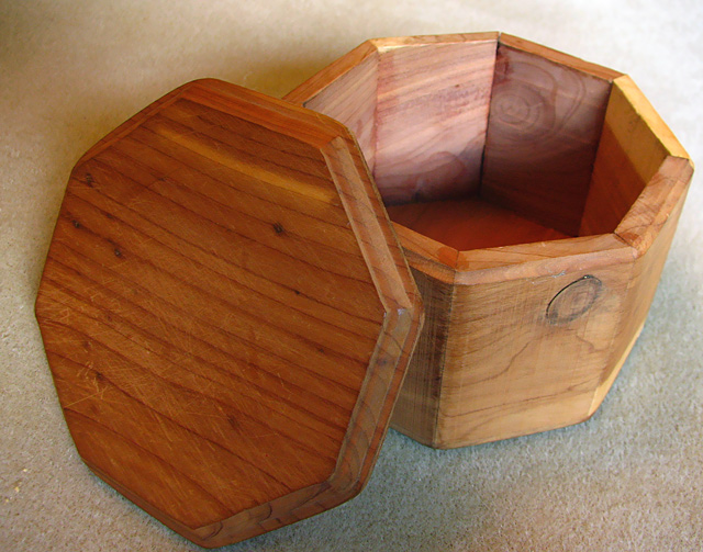 dpc-1213-cedarbox.jpg