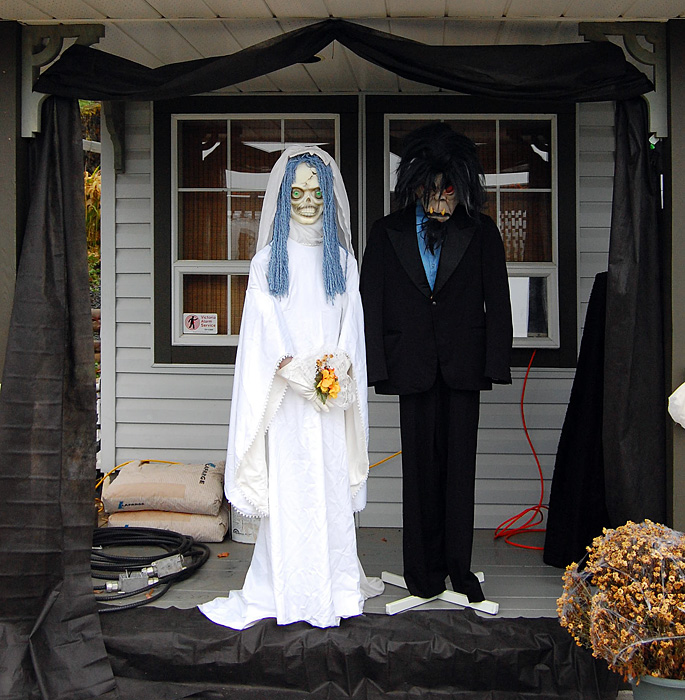 hlwn-brideandgroom.jpg