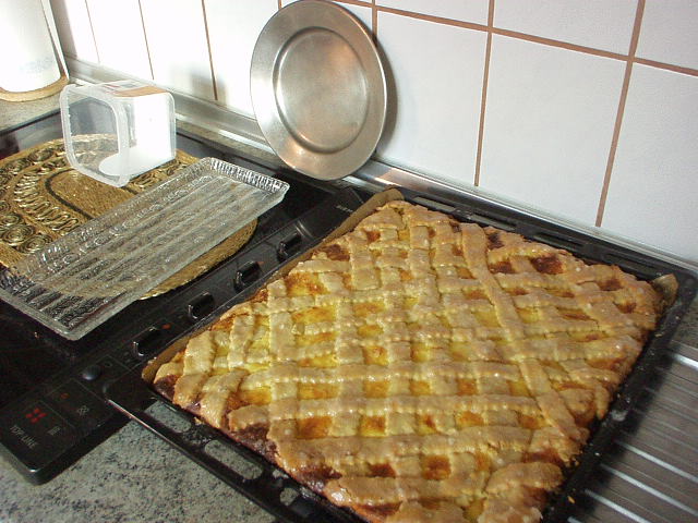 Oma's Strudel!