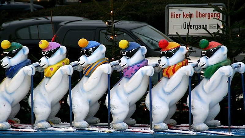 Hier Kein Ubergang!  (No Crossing)