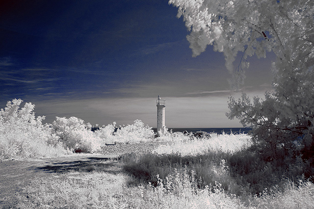 Bluffs-Lighthouse for dpc.jpg