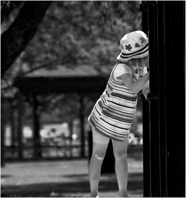 Peek a Boo B&W