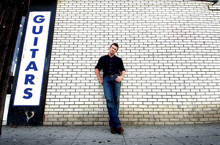 RHETT-GILES-020507-007-DPC.jpg