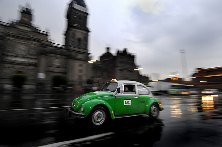 MEXICO-TAXI-070908-002-dpc.jpg