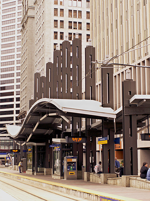 Niccolet Mall Station