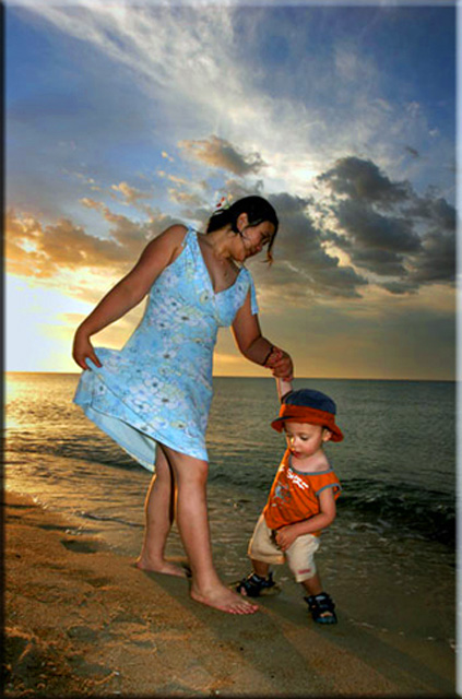 eva-&-sean-@-beach.jpg