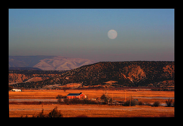 Dec-moon-rise-(edited).jpg