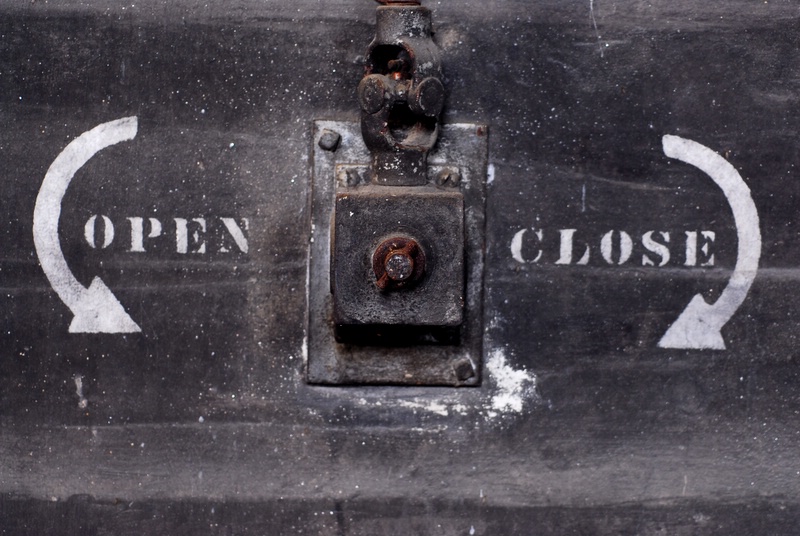 Open  |||  Close