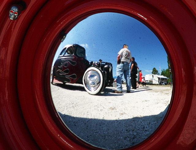 Hot Rod Hubcap