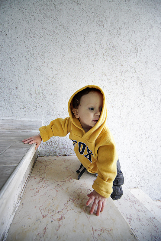 12/52 - big yellow shirt