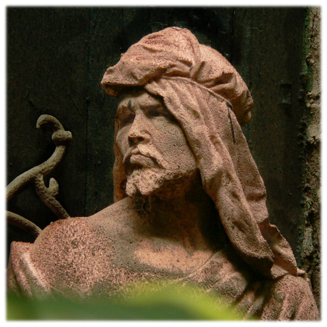 50Day13: Garden Statue