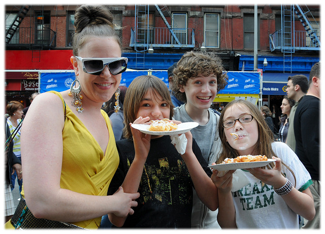 2008 Ninth Ave Fest - Candid Family