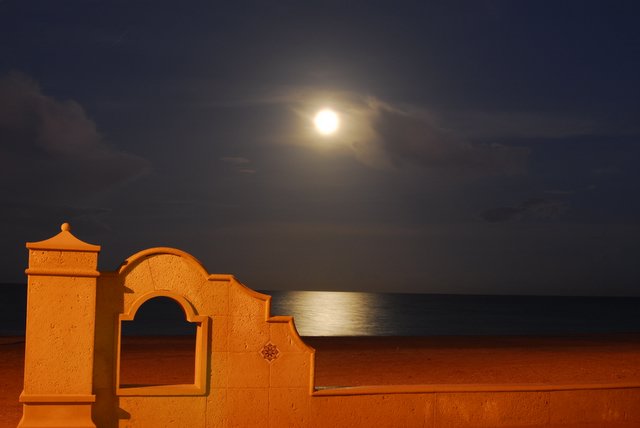 Moon over Ft.Lauderdale