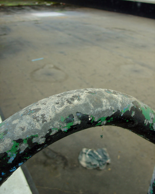Railing to the empty pool