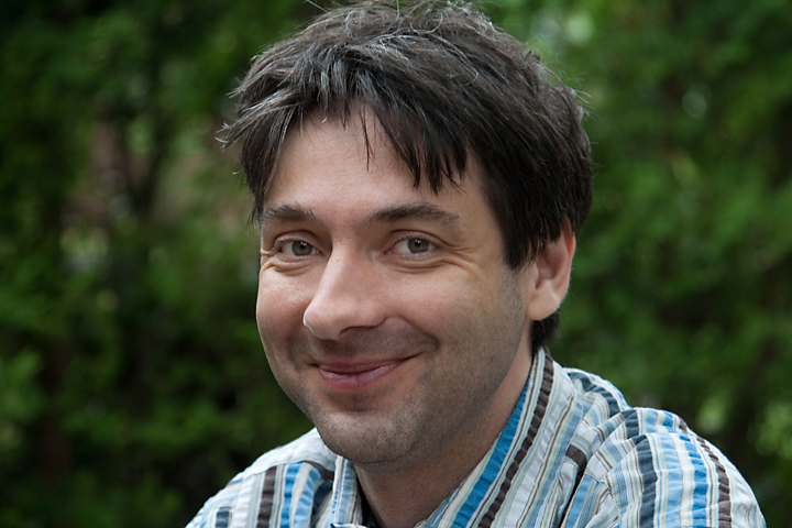 chris_720px.jpg