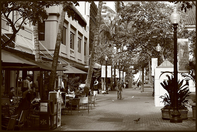 Ford St. Oahu
