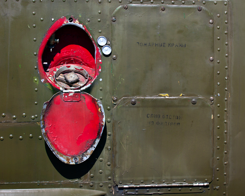 red-flap2733