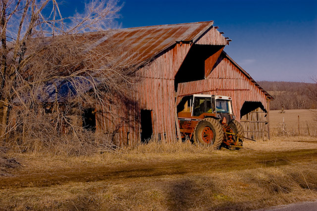 red barn-3931.jpg