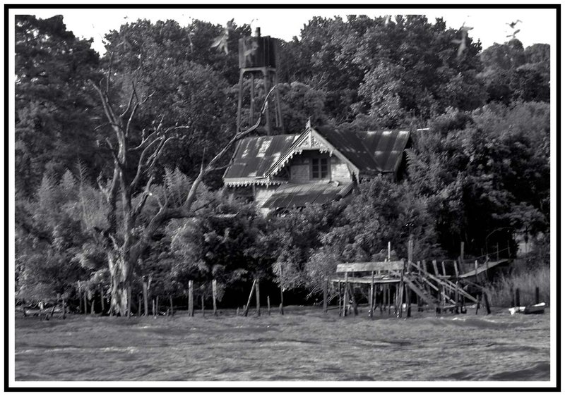 Old House b&w