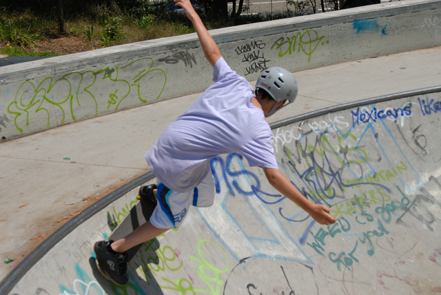Dylan-Skateboarding5