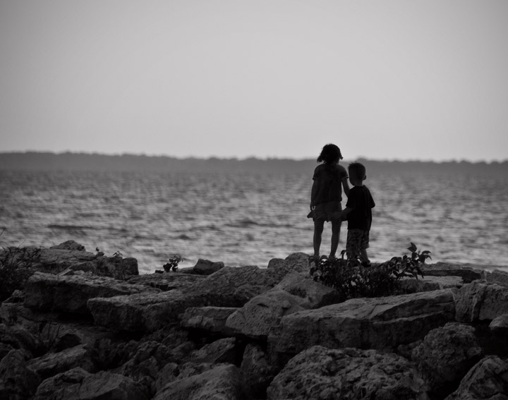 kids-on-shore.jpg