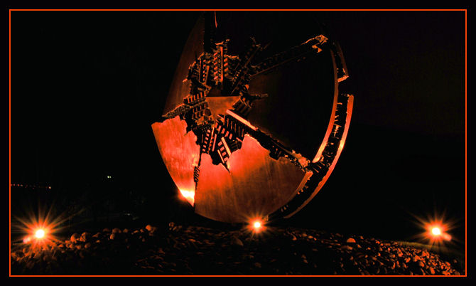 From another planet.027aa.jpg