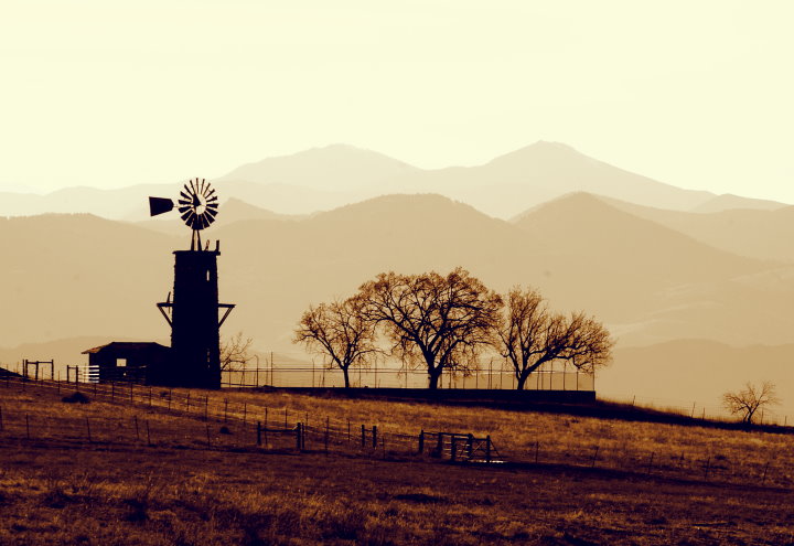 DSC_0077 windmill 1 2 b.jpg