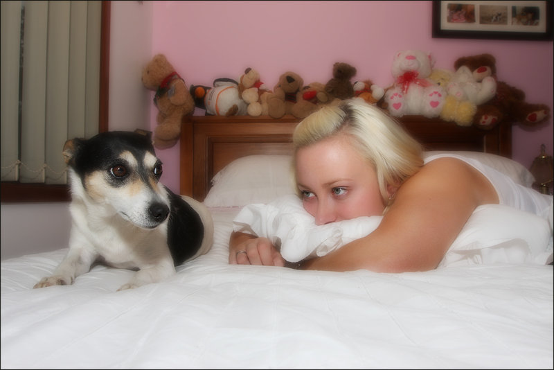 22-oct 09 your pets. ali & katee on the bed