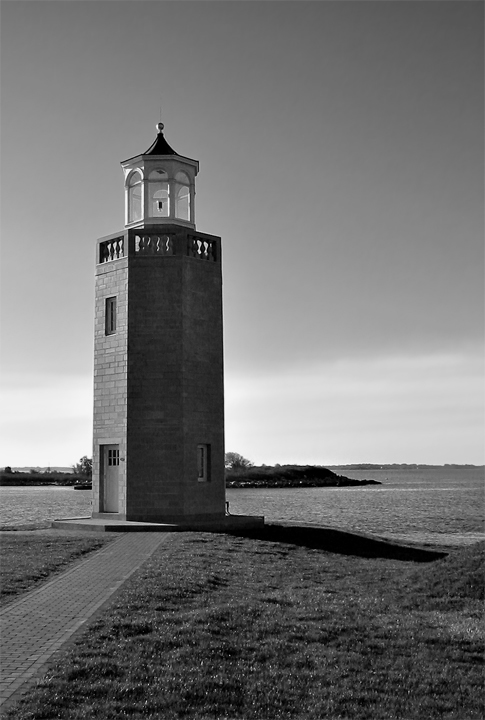 Day-9 Avery Point Light