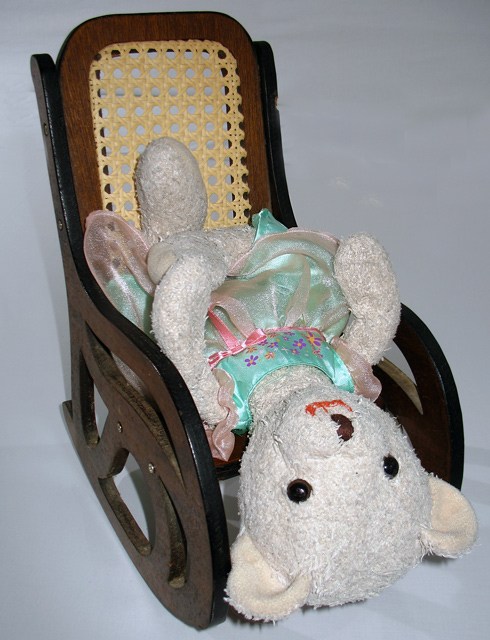 Teddy-in-Rocking-Chair Day 9.jpg