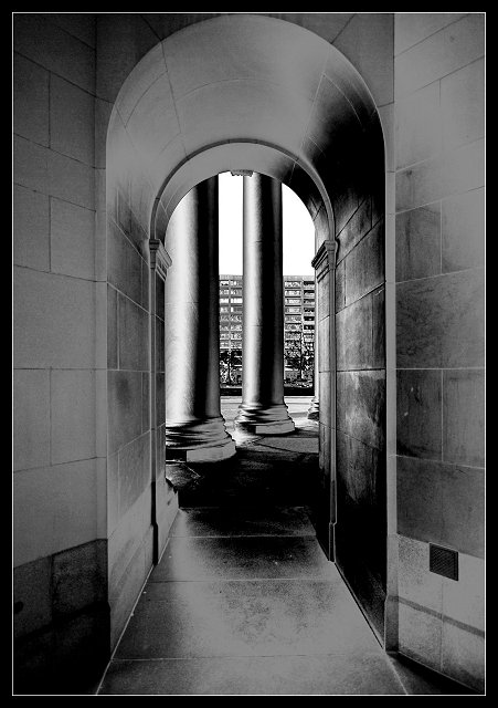 Boston 1-2-07-16-640 ( Silver Columns )