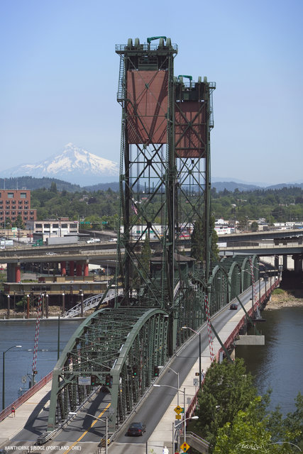 Hawthorne Bridge