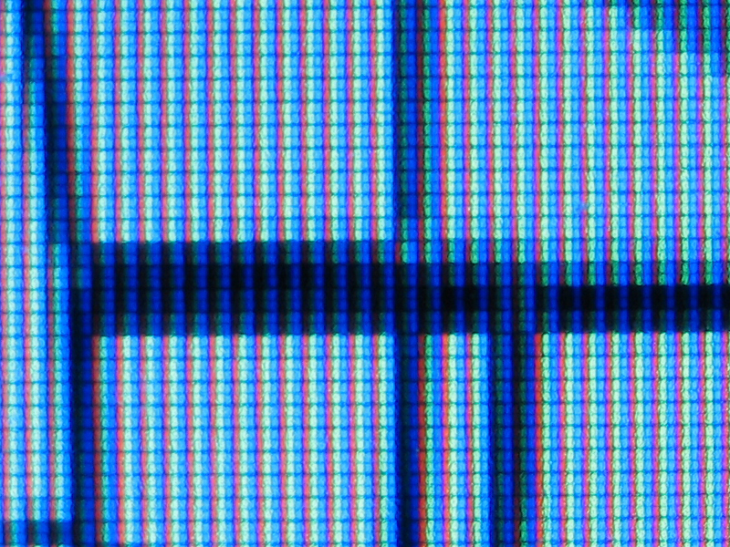 LCDMacroTest100Crop.jpg