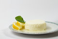 Dessert 20 - Yogurt panna cotta with a honey/lemon sauce