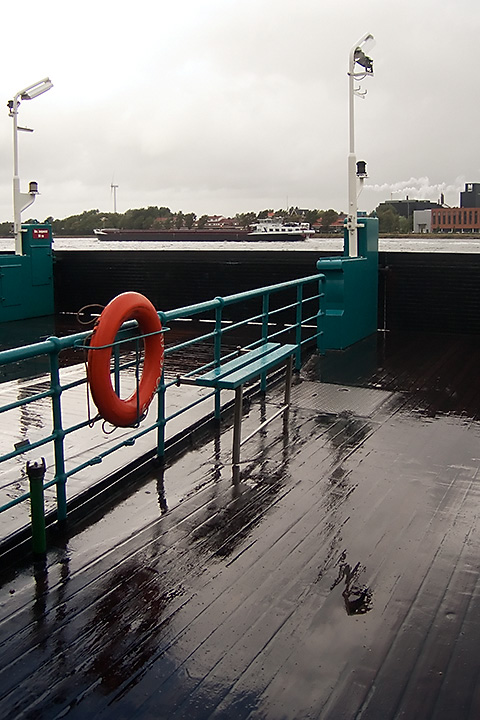 Sep 03 - Rain on the ferry