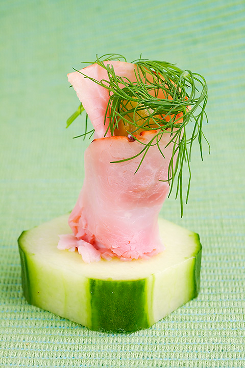Food 38 - Cucumber rings with ham