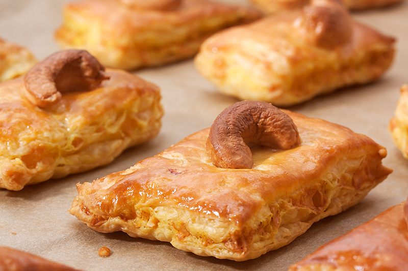Food 42 - Curry cheese snack